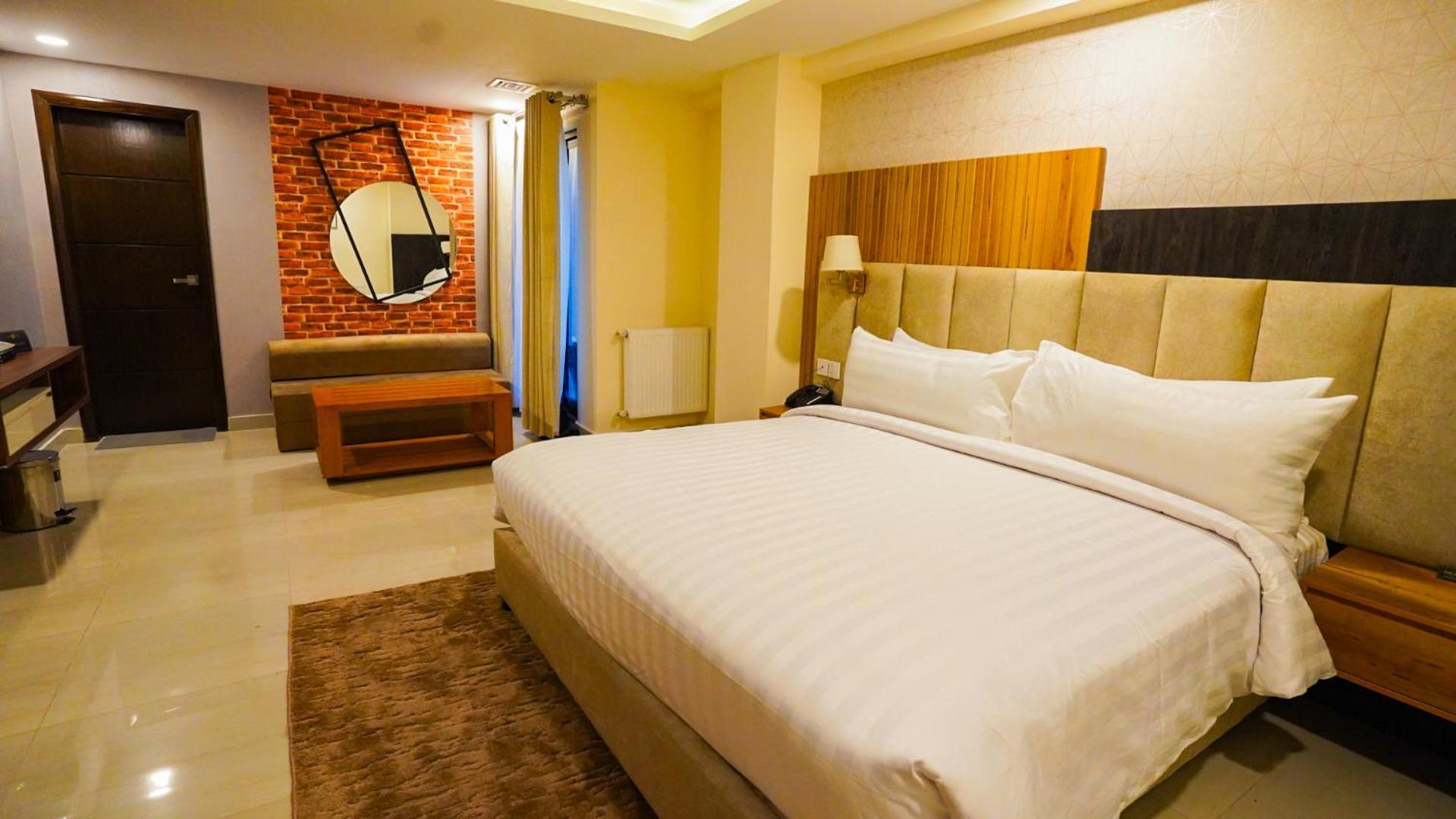 Fiora Hotel 穆里 外观 照片