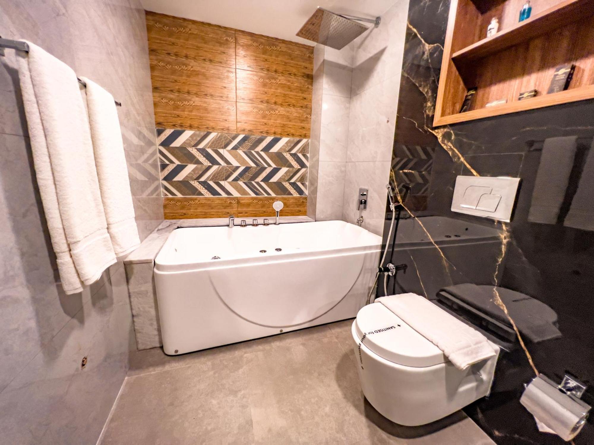 Fiora Hotel 穆里 外观 照片